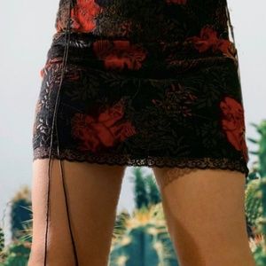 FLOWER SKIRT